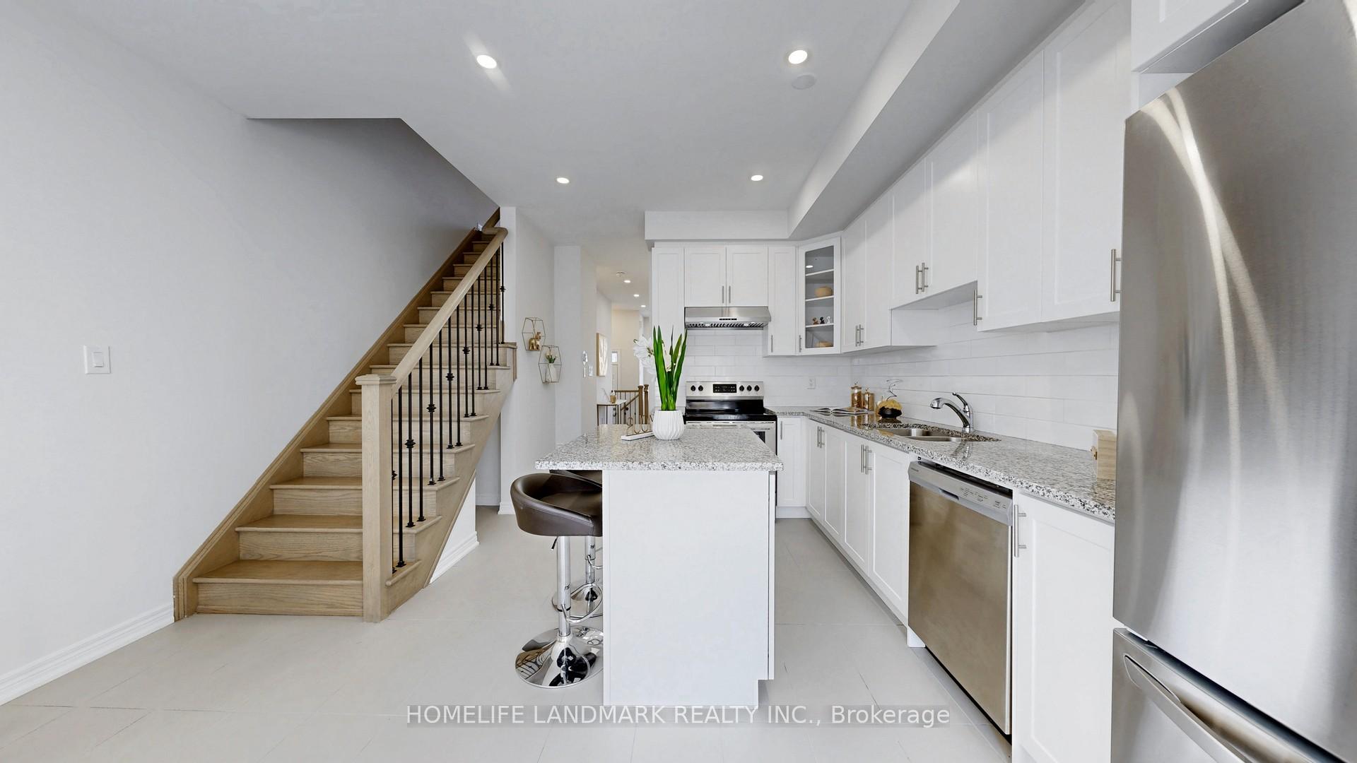 Photo 10 of 575 White's Hill Avenue, Markham, Cornell — HOMEH