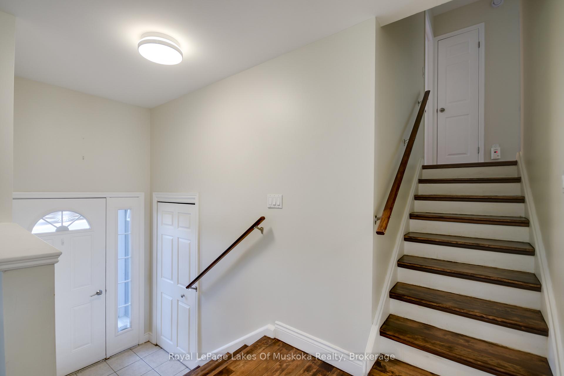 Photo 16 of 30 Taylor Road, Bracebridge, Macaulay — HOMEH