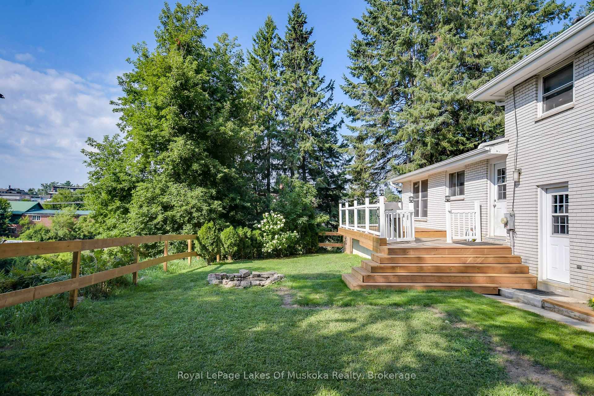 Photo 49 of 30 Taylor Road, Bracebridge, Macaulay — HOMEH