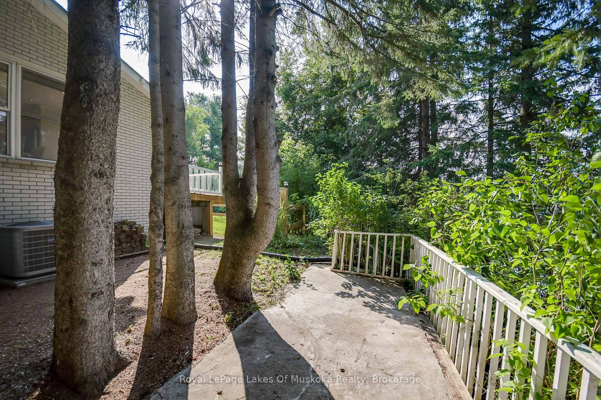 Photo 31 of 30 Taylor Road, Bracebridge, Macaulay — HOMEH