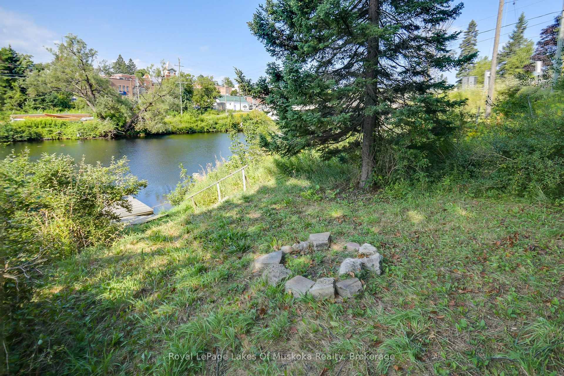 Photo 39 of 30 Taylor Road, Bracebridge, Macaulay — HOMEH