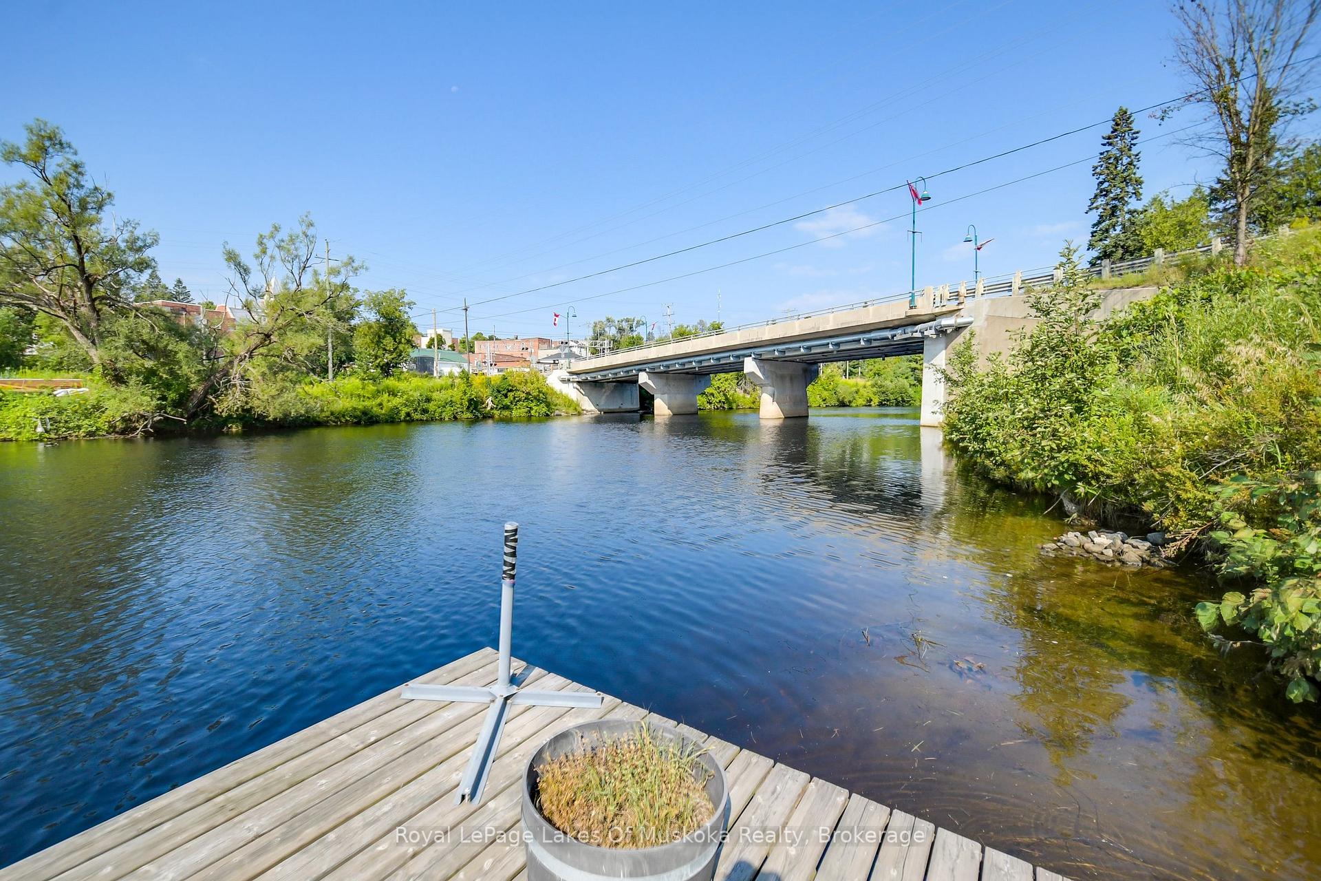 Photo 38 of 30 Taylor Road, Bracebridge, Macaulay — HOMEH