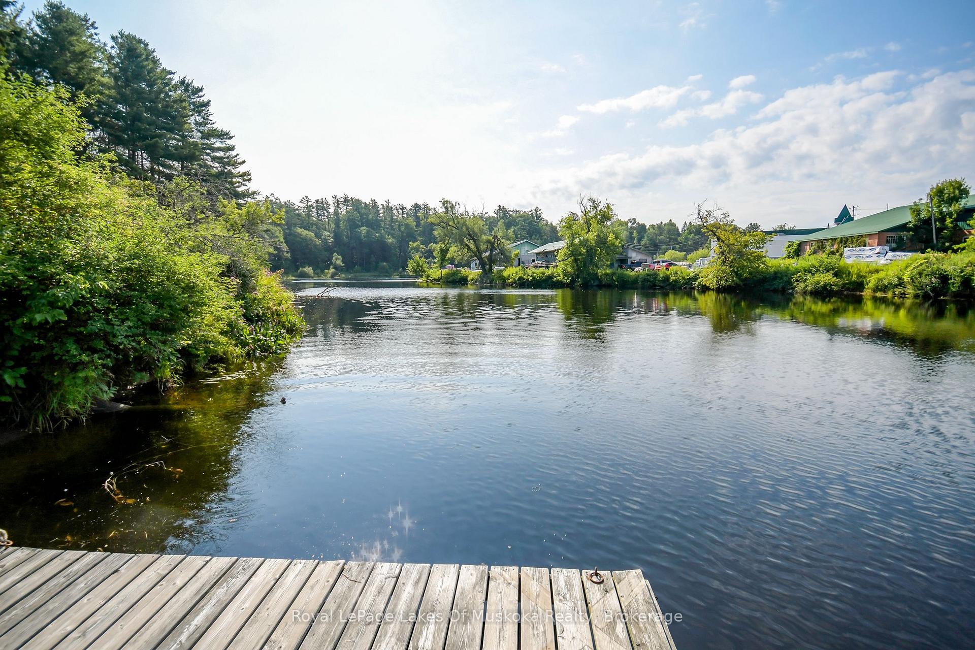 Photo 50 of 30 Taylor Road, Bracebridge, Macaulay — HOMEH