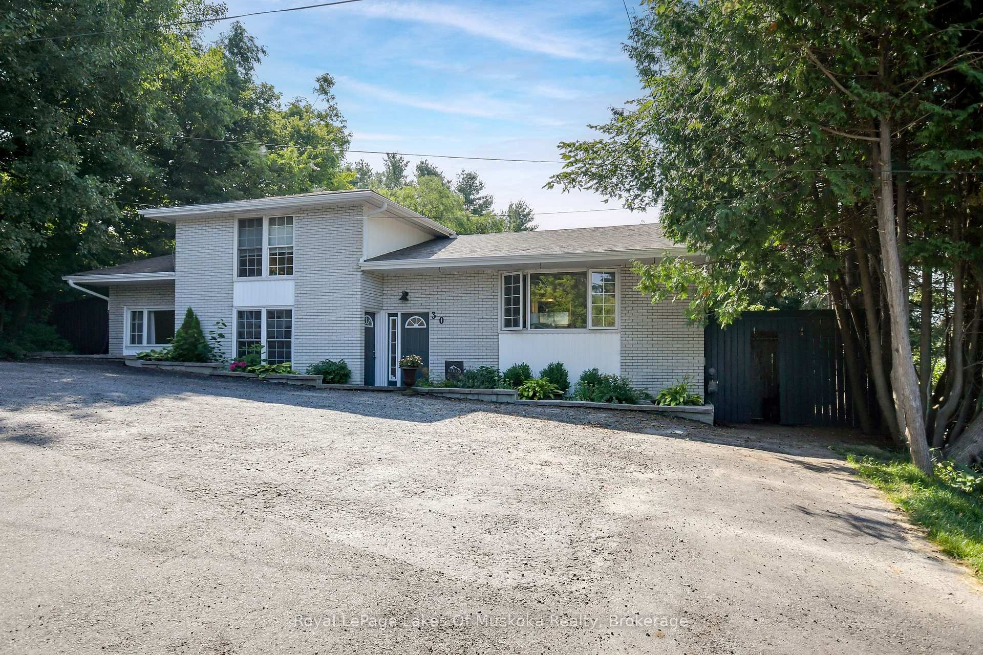 Photo 36 of 30 Taylor Road, Bracebridge, Macaulay — HOMEH