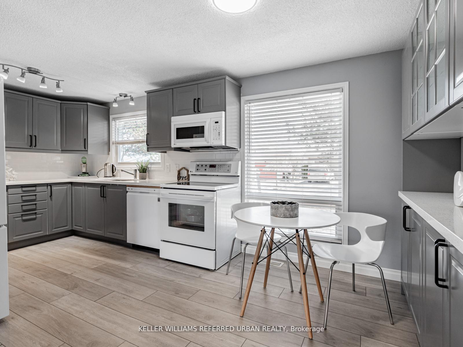 Photo 6 of 114 Tecumseth Pines Drive, New Tecumseth, Rural New Tecumseth — HOMEH