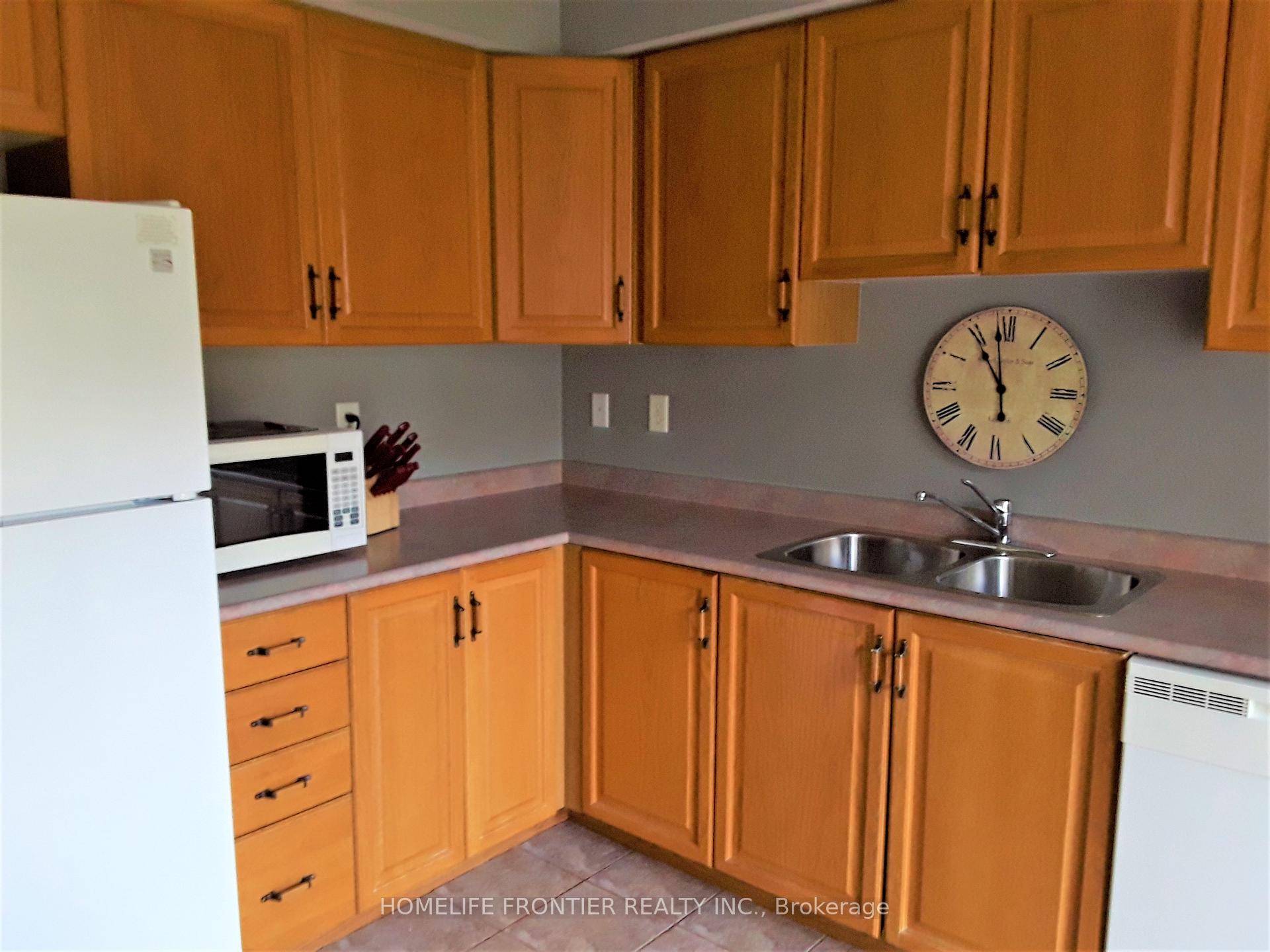 Photo 2 of 311 Esther Drive, Barrie, Painswick South — HOMEH