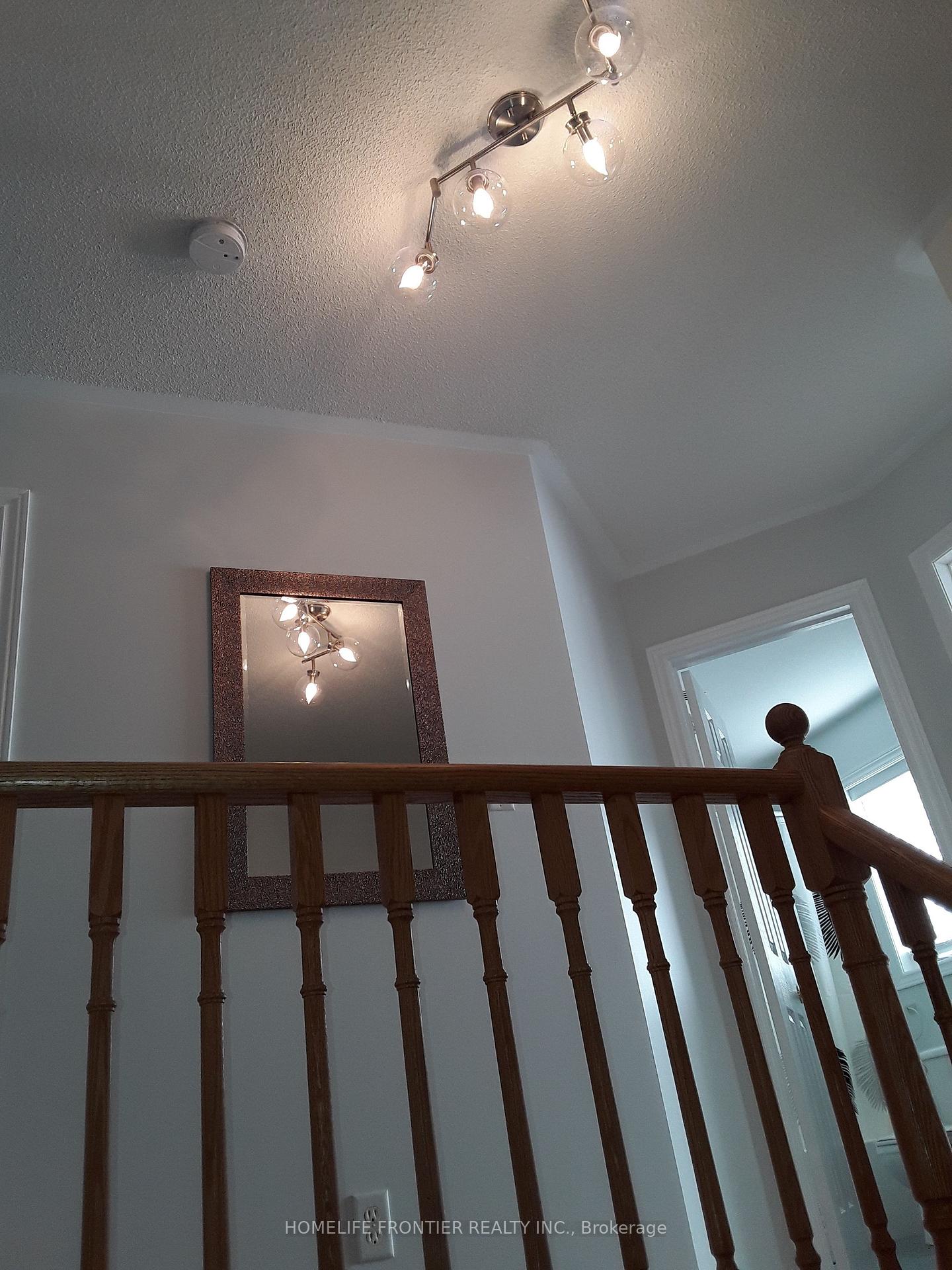 Photo 5 of 311 Esther Drive, Barrie, Painswick South — HOMEH