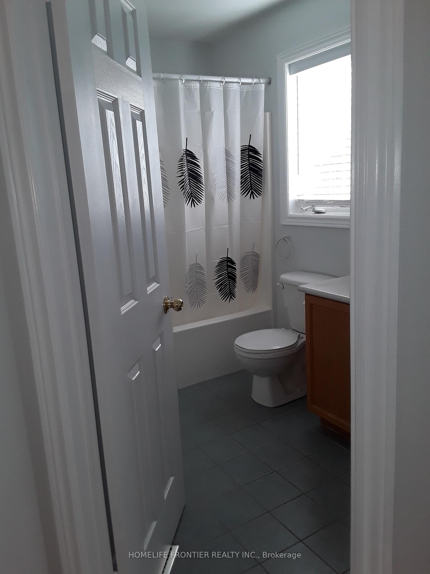 Photo 8 of 311 Esther Drive, Barrie, Painswick South — HOMEH