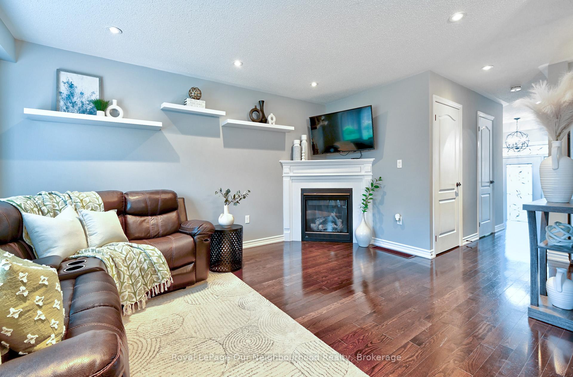Photo 4 of 145 Elmer Adams Drive, Clarington, Courtice — HOMEH
