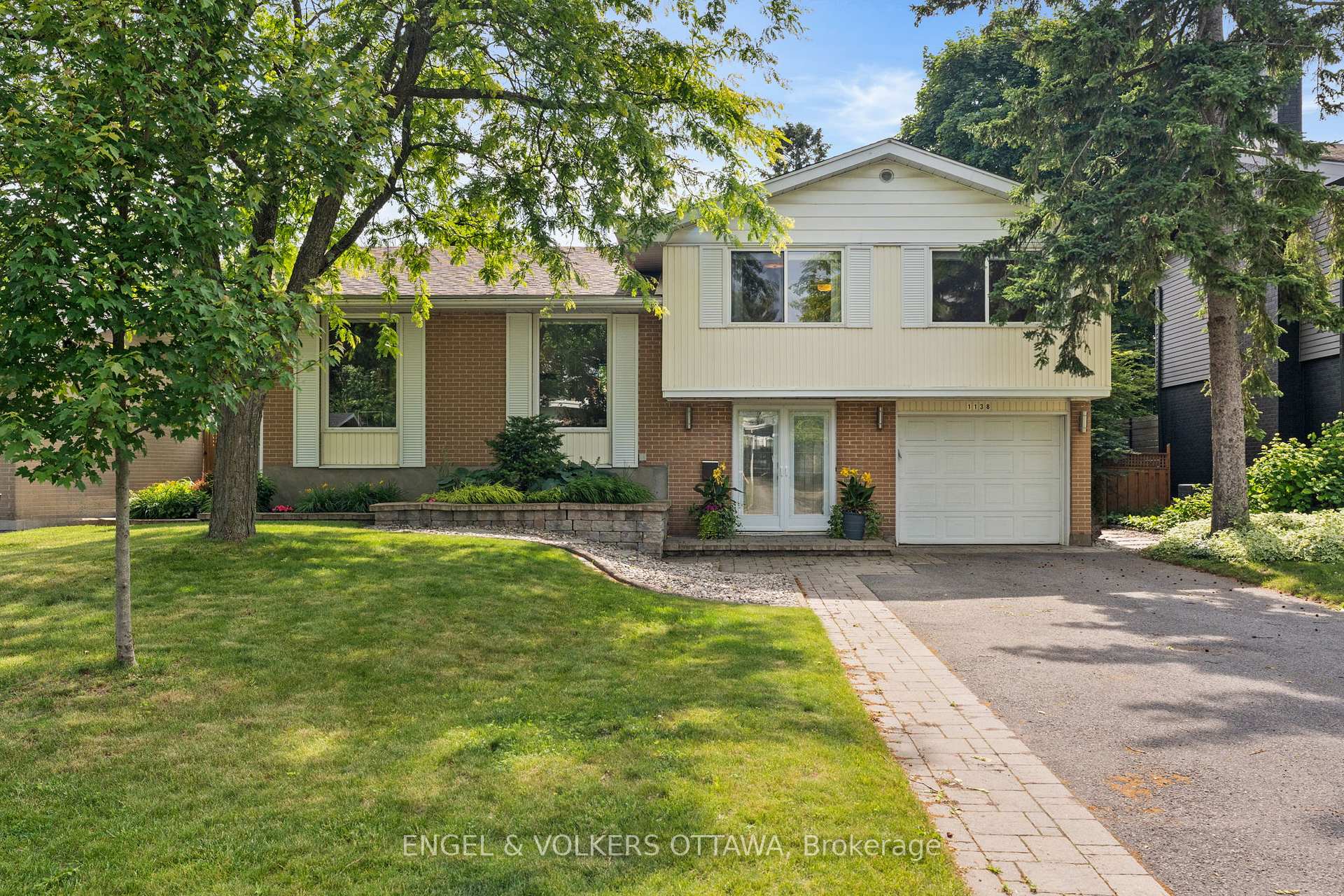 Photo 1 of 1138 Cameo Drive, Ottawa, Copeland Park — HOMEH