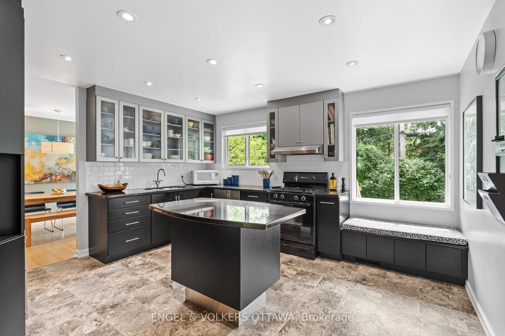Photo 4 of 1138 Cameo Drive, Ottawa, Copeland Park — HOMEH
