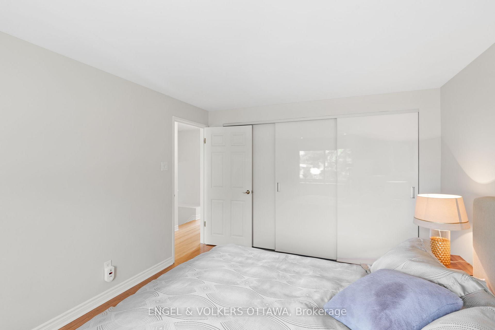 Photo 13 of 1138 Cameo Drive, Ottawa, Copeland Park — HOMEH