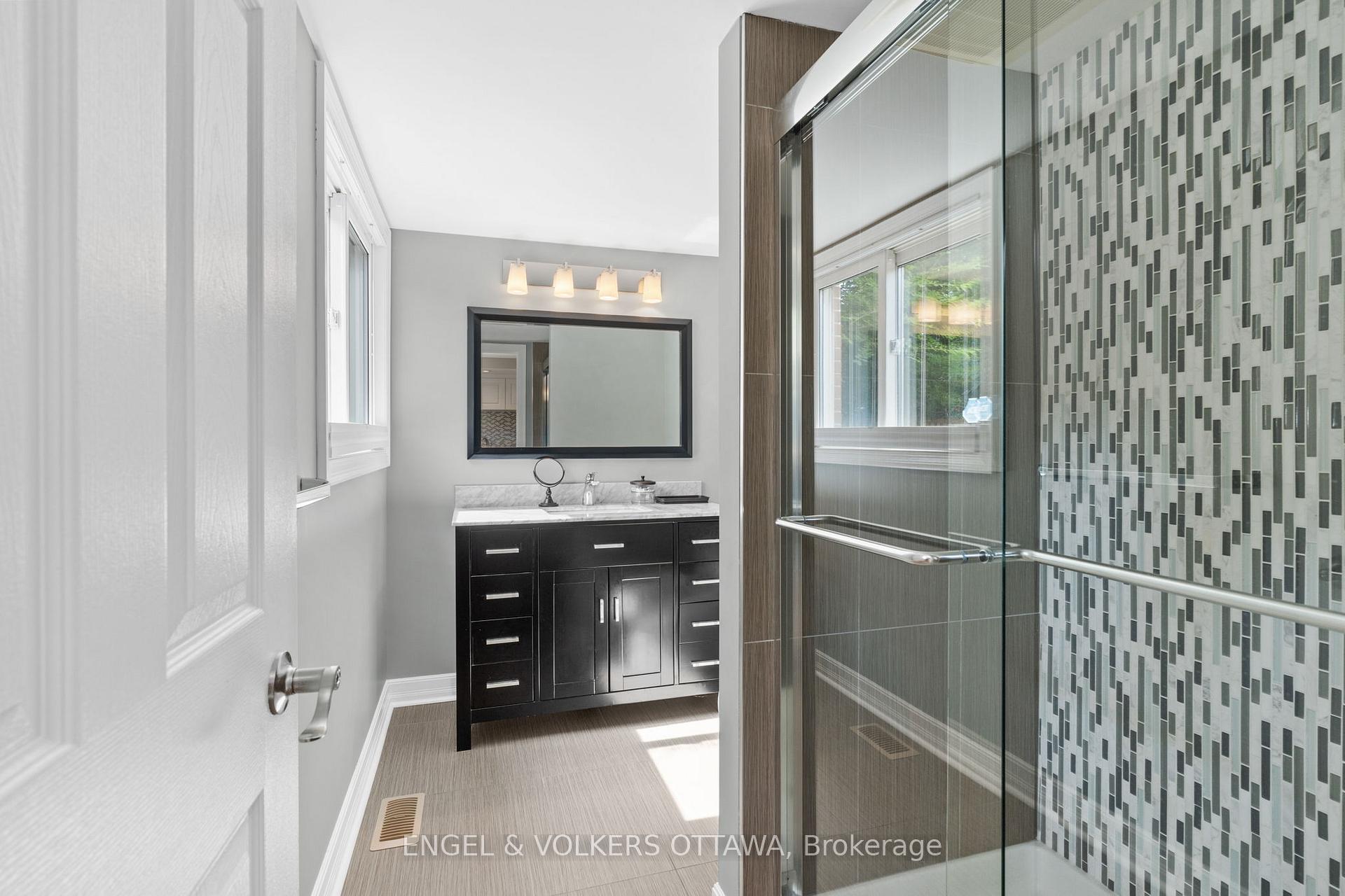 Photo 16 of 1138 Cameo Drive, Ottawa, Copeland Park — HOMEH