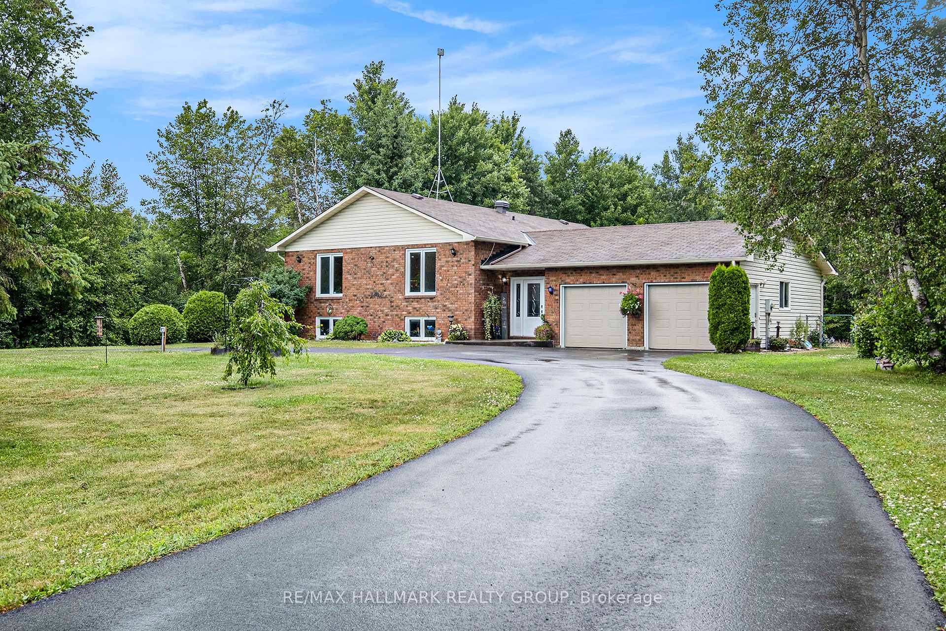 Photo 3 of 65 Beaver Lane, The Nation, Limoges — HOMEH