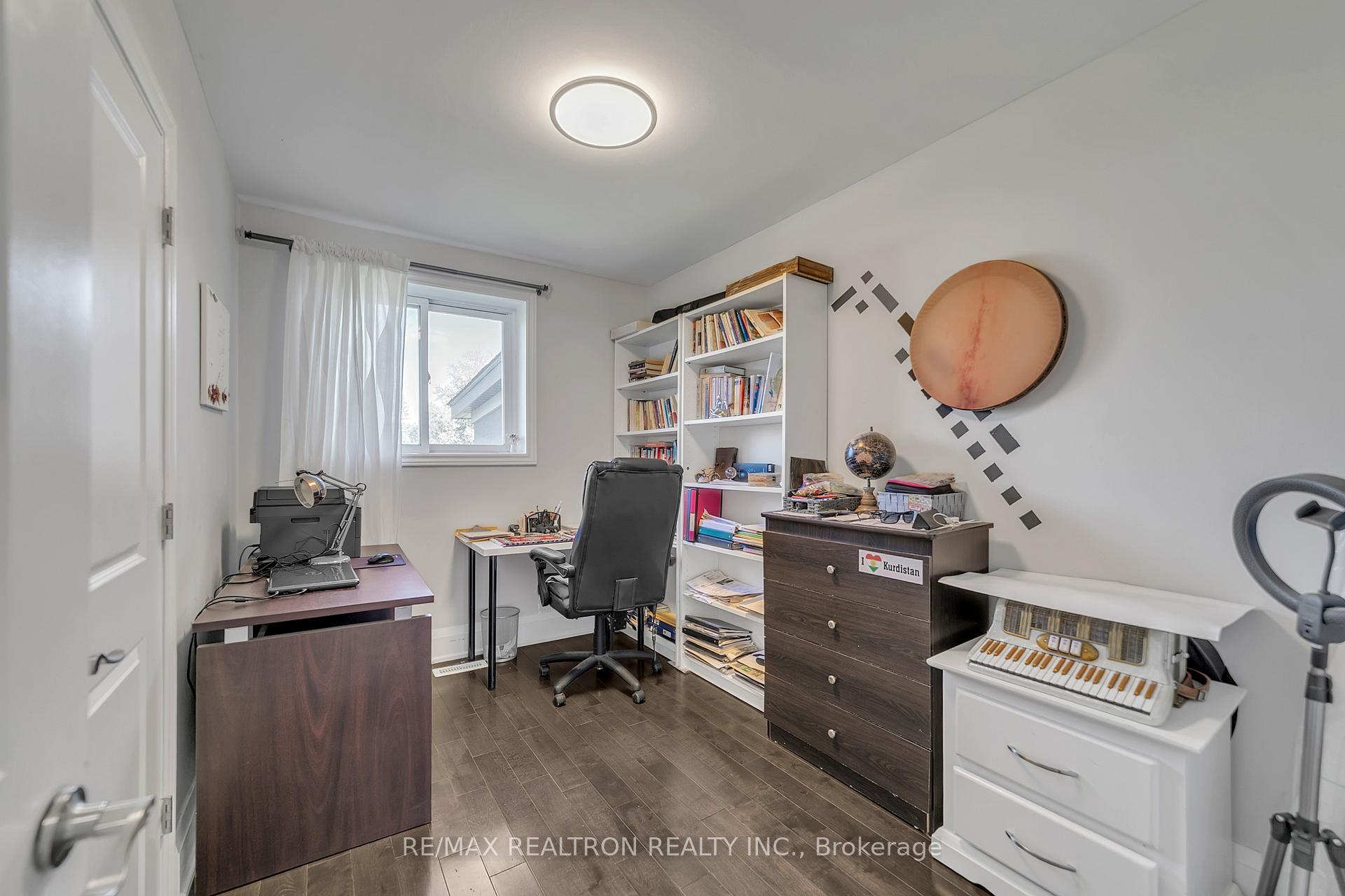 Photo 16 of 41 Tecumseh Drive, Aurora, Aurora Heights — HOMEH