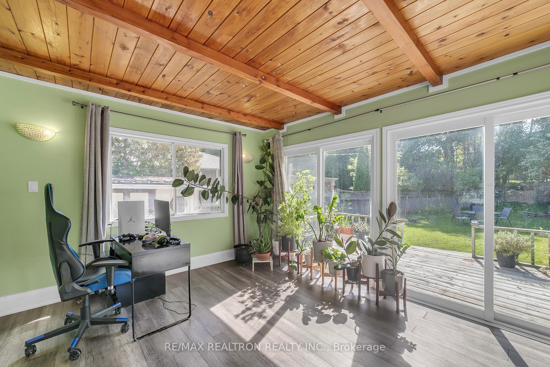 Photo 19 of 41 Tecumseh Drive, Aurora, Aurora Heights — HOMEH