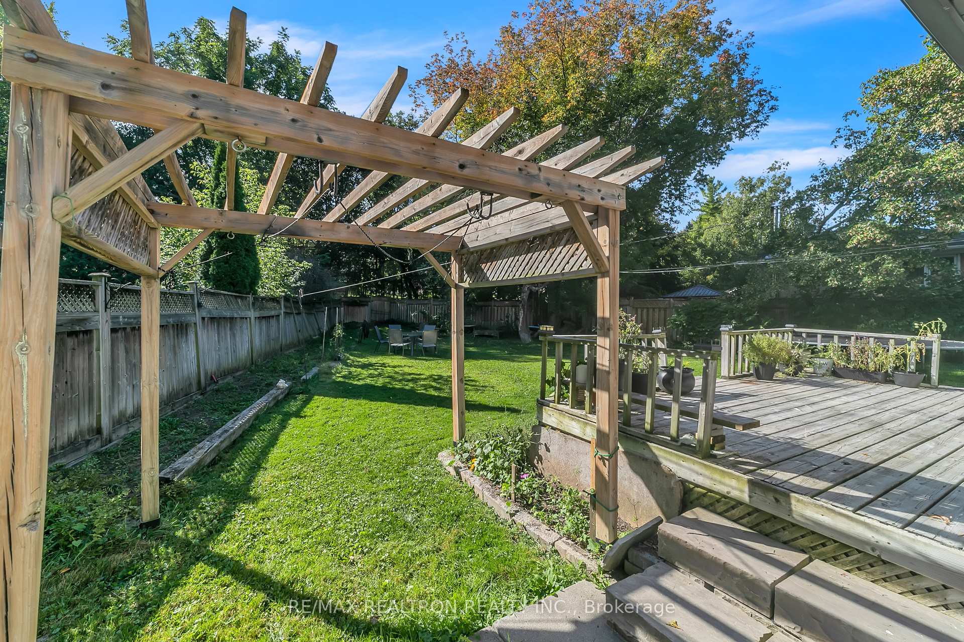 Photo 36 of 41 Tecumseh Drive, Aurora, Aurora Heights — HOMEH