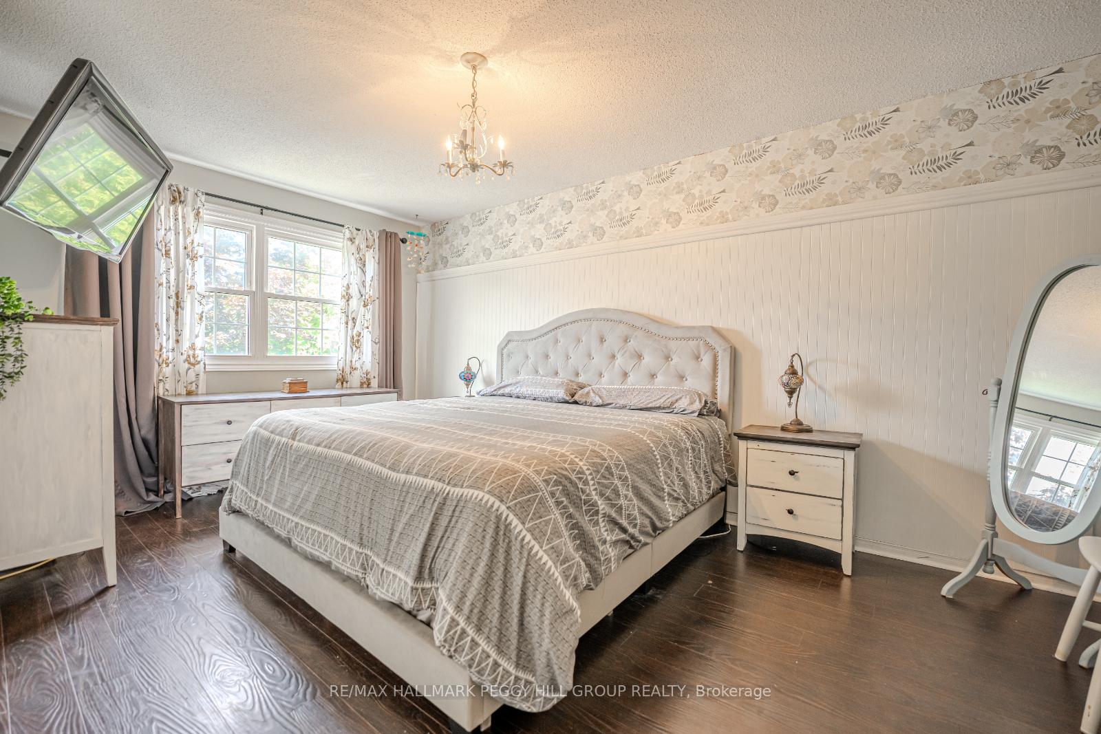 Photo 7 of 9 Oriole Court, Barrie, Cundles East — HOMEH