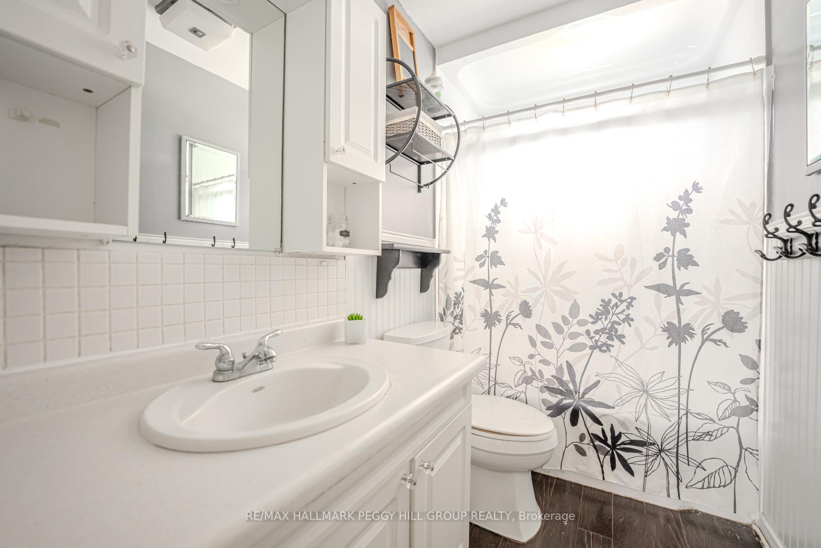 Photo 14 of 9 Oriole Court, Barrie, Cundles East — HOMEH