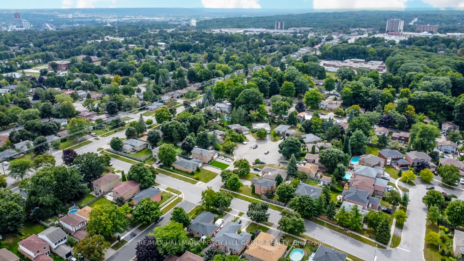 Photo 21 of 9 Oriole Court, Barrie, Cundles East — HOMEH