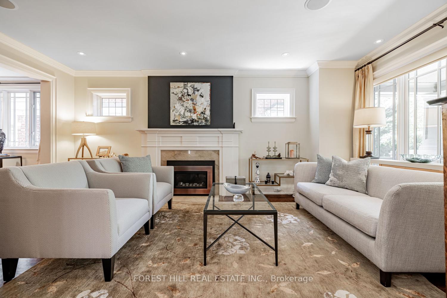 Photo 9 of 35 Sheldrake Boulevard, Toronto, Mount Pleasant East — HOMEH