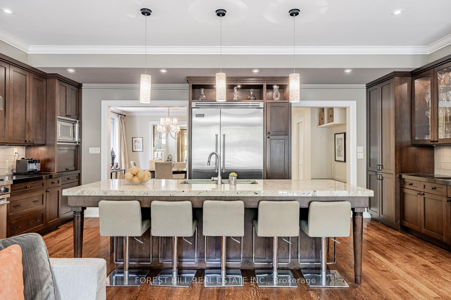 Photo 7 of 35 Sheldrake Boulevard, Toronto, Mount Pleasant East — HOMEH