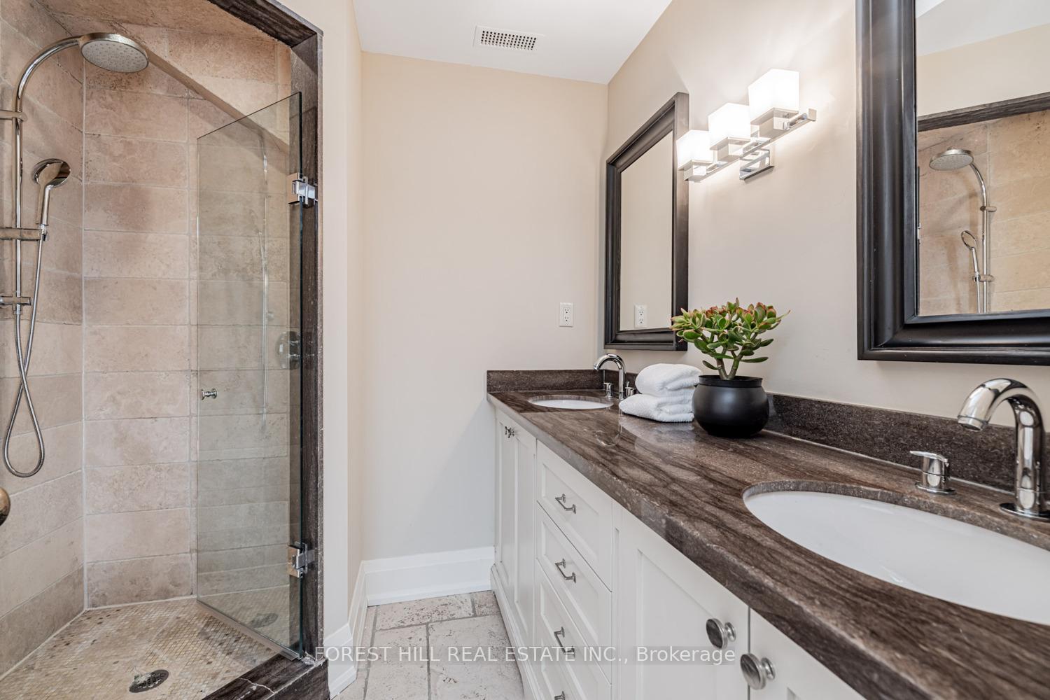 Photo 17 of 35 Sheldrake Boulevard, Toronto, Mount Pleasant East — HOMEH