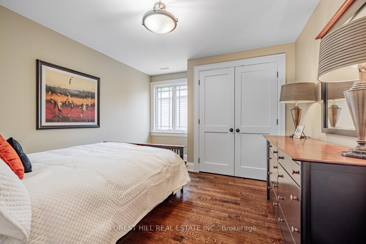 Photo 18 of 35 Sheldrake Boulevard, Toronto, Mount Pleasant East — HOMEH