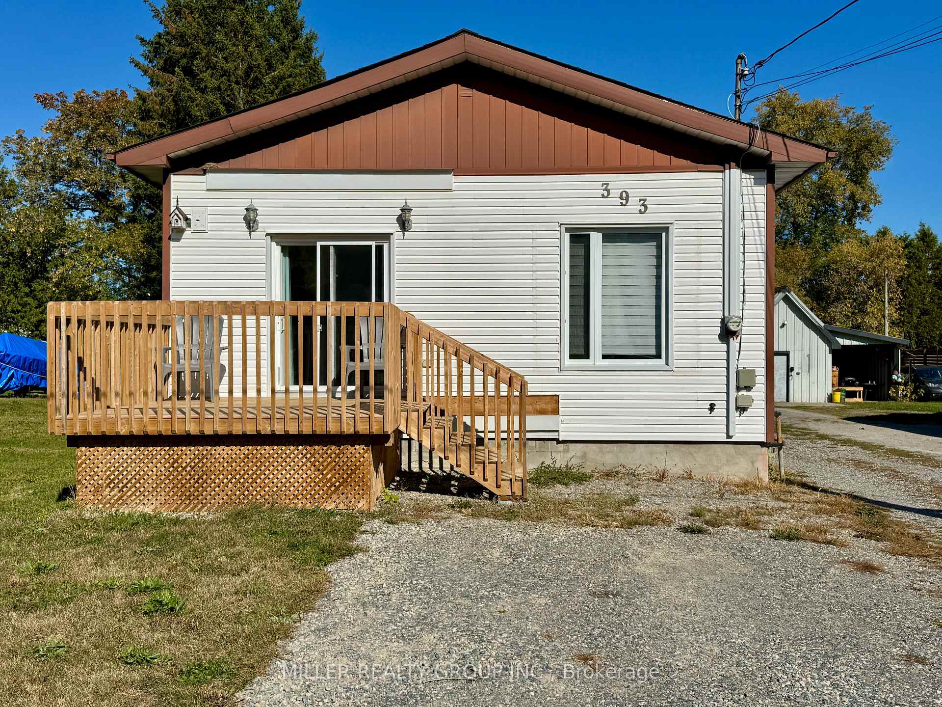 Front of 393 McCamus Street