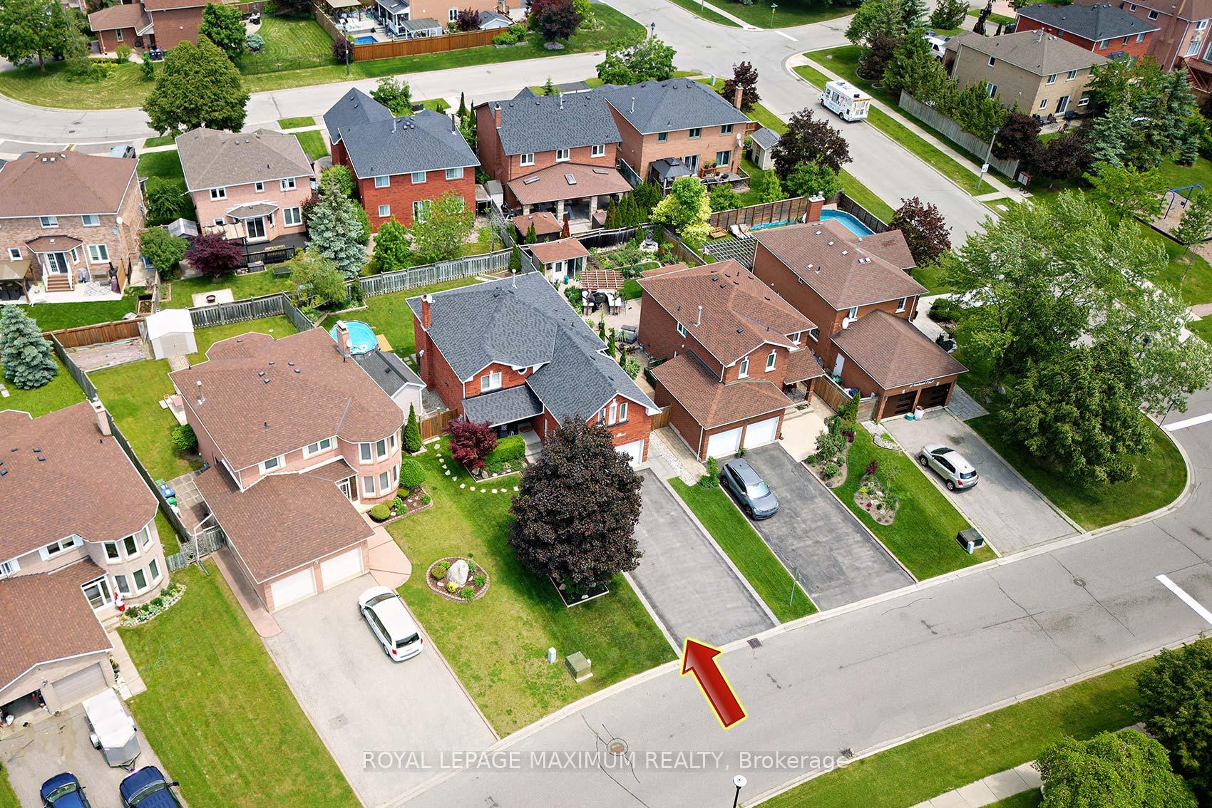Photo 7 of 9 Pembrook Street, Caledon, Bolton East — HOMEH