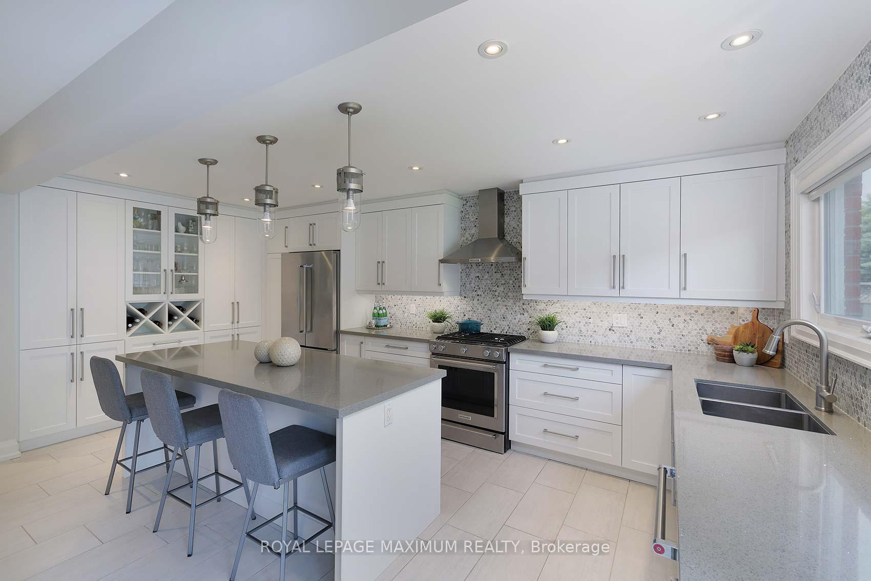 Photo 6 of 9 Pembrook Street, Caledon, Bolton East — HOMEH