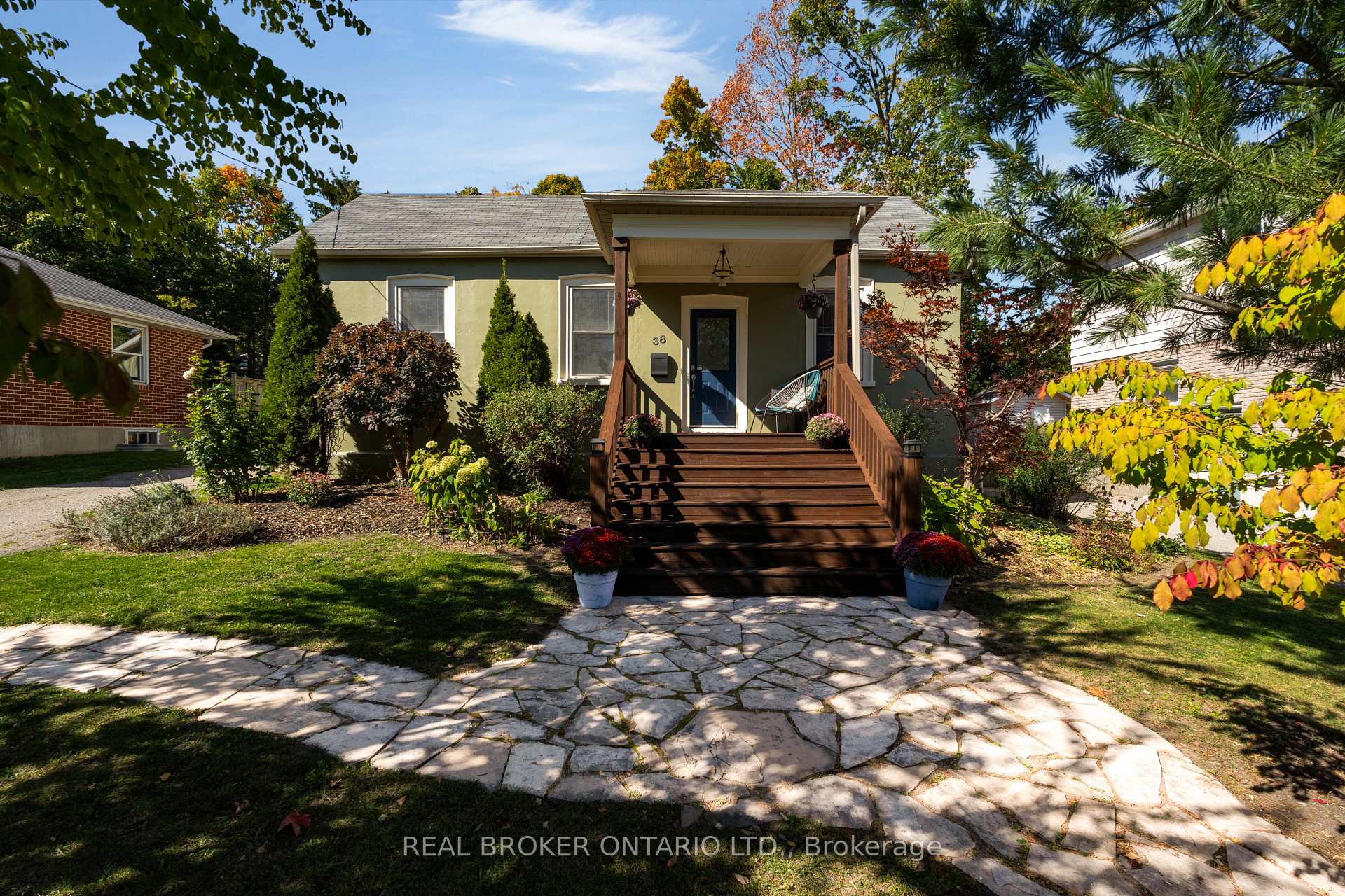 Photo 1 of 38 Grove Street, Barrie, Codrington — HOMEH