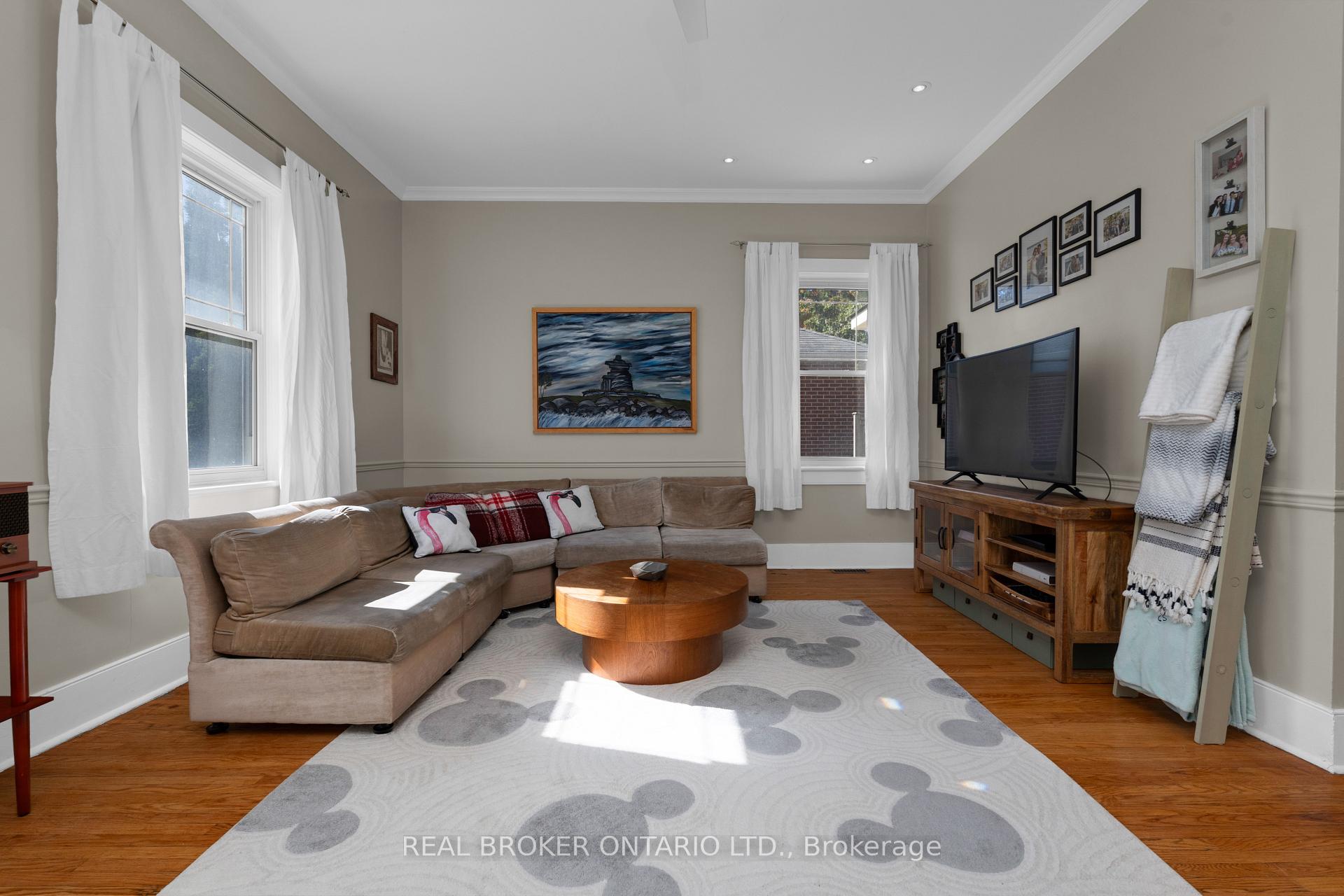 Photo 3 of 38 Grove Street, Barrie, Codrington — HOMEH