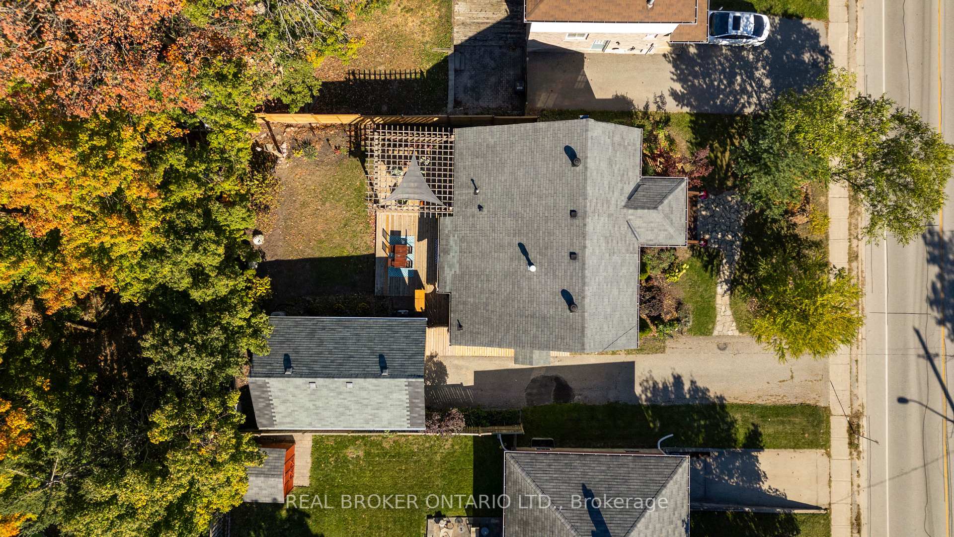 Photo 4 of 38 Grove Street, Barrie, Codrington — HOMEH