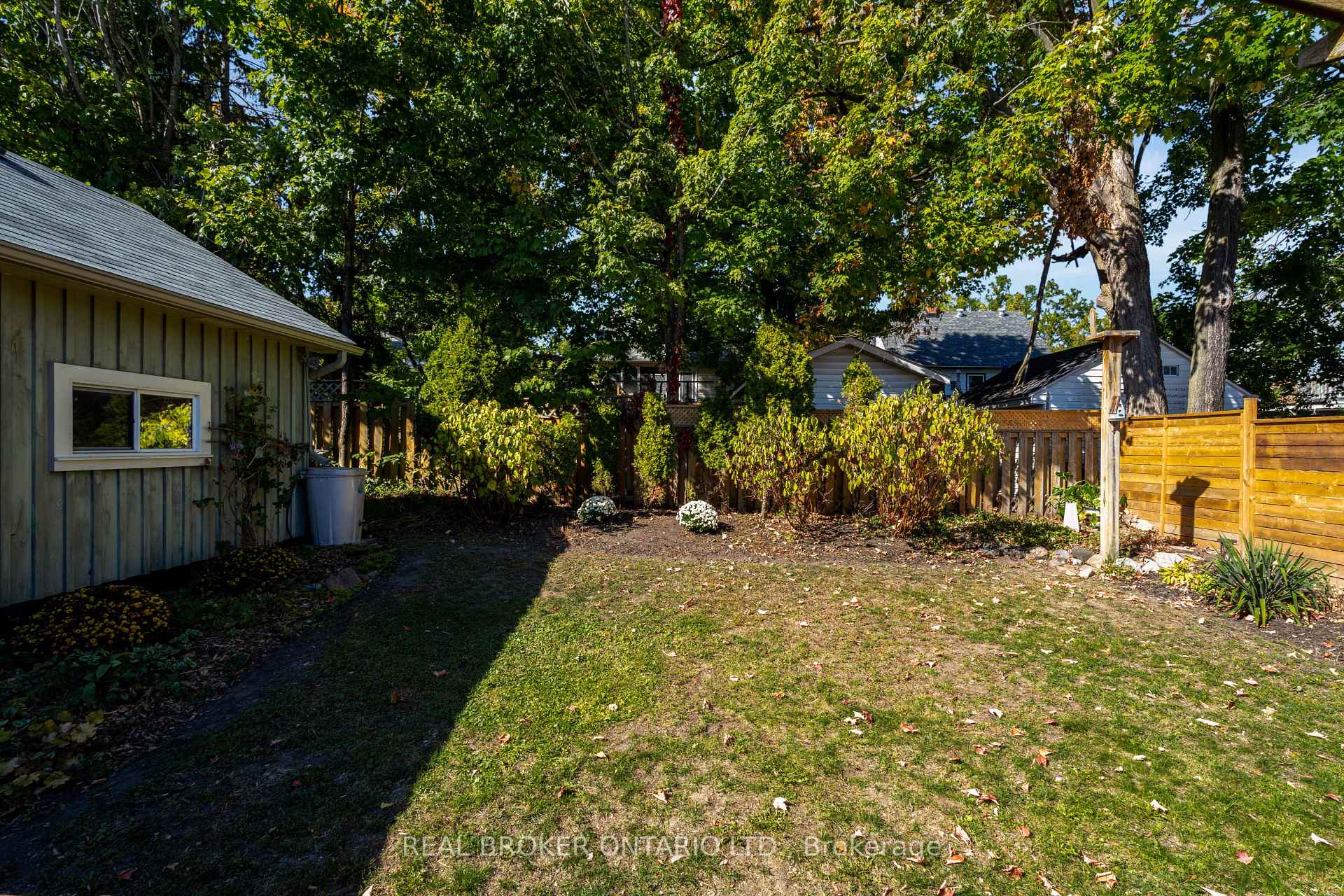 Photo 16 of 38 Grove Street, Barrie, Codrington — HOMEH