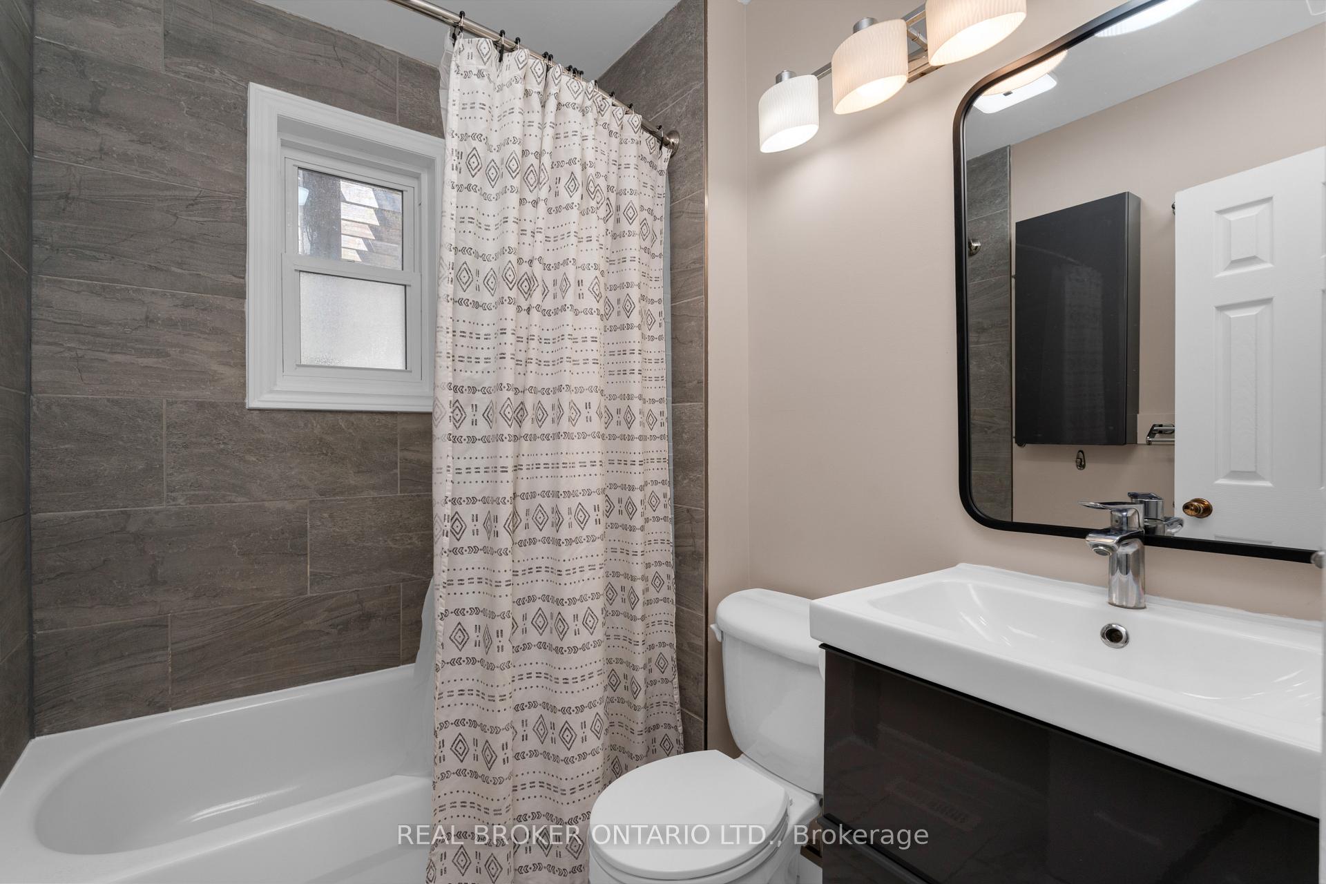 Photo 18 of 38 Grove Street, Barrie, Codrington — HOMEH