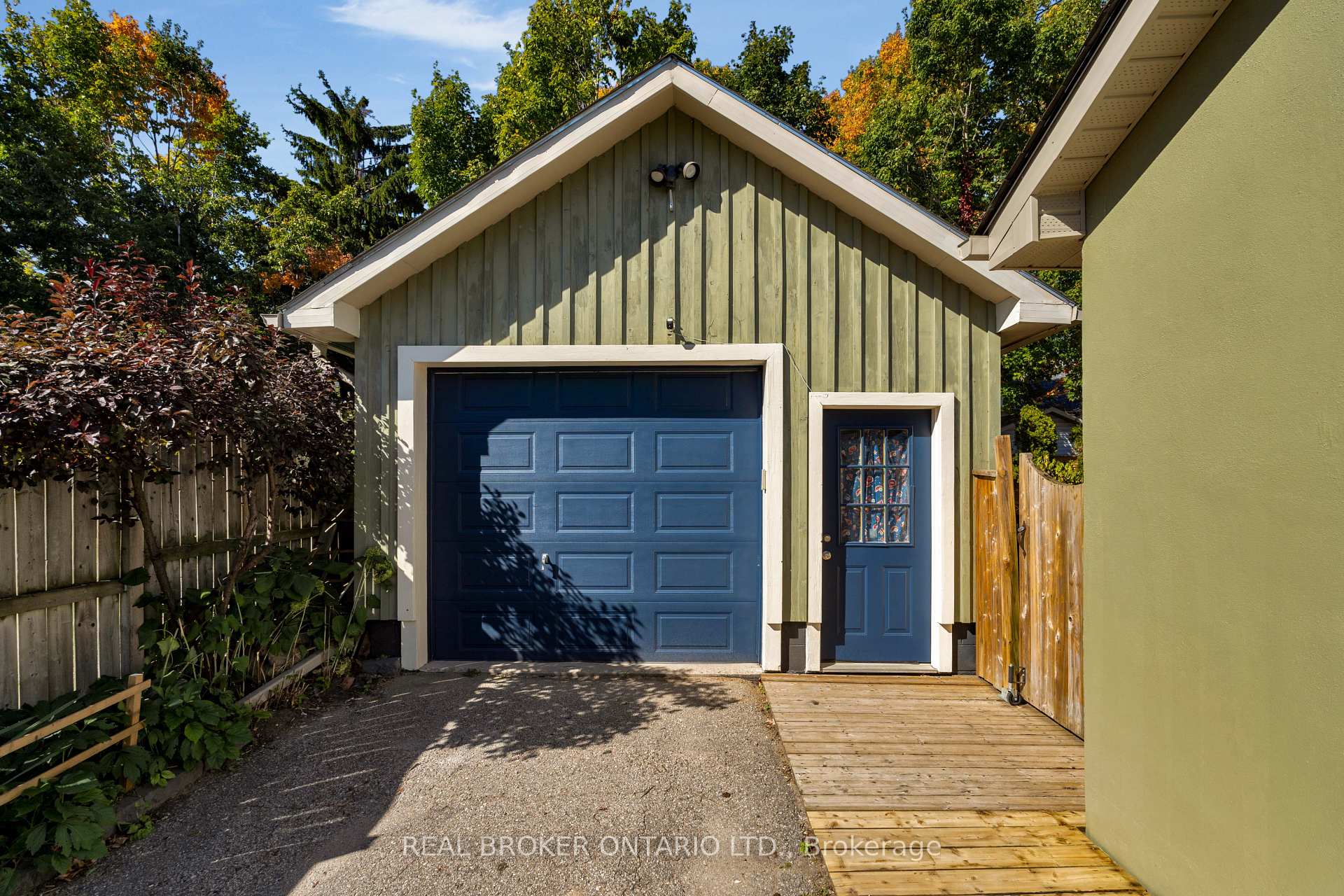 Photo 43 of 38 Grove Street, Barrie, Codrington — HOMEH