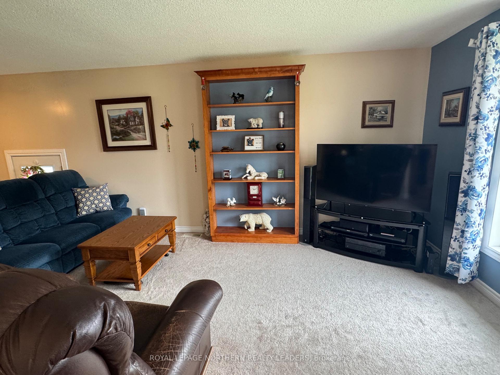 Photo 5 of 159 Eric Crescent, Timmins, SP - Main Area — HOMEH
