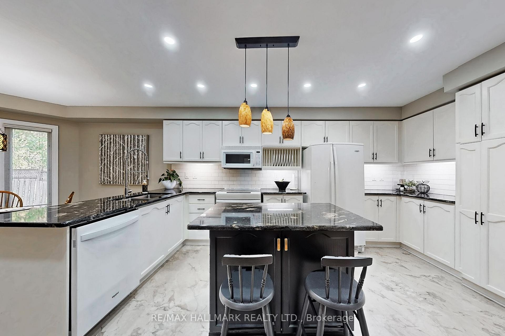 Photo 7 of 8 Stearns Court, Ajax, Central West — HOMEH