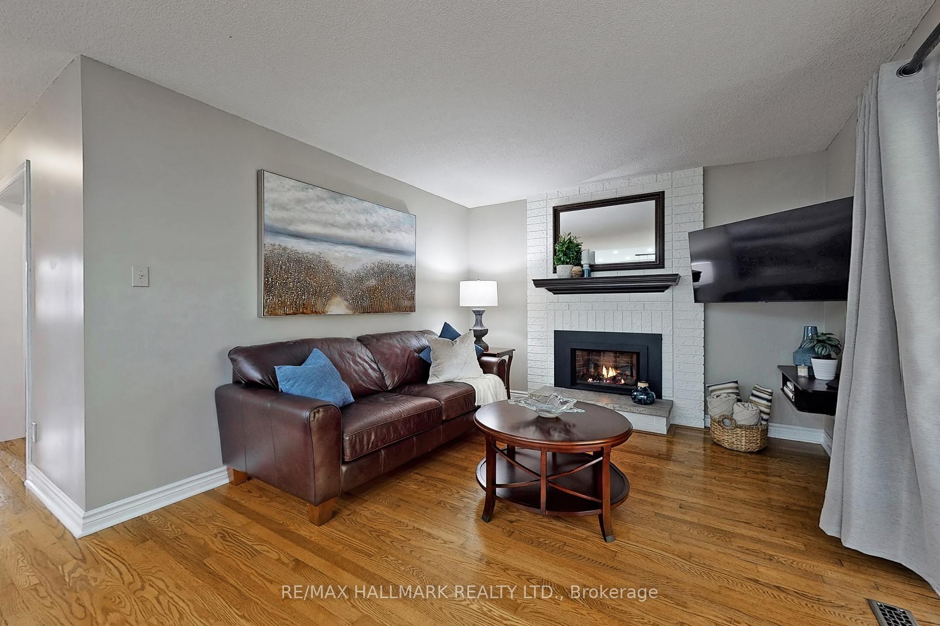 Photo 11 of 8 Stearns Court, Ajax, Central West — HOMEH