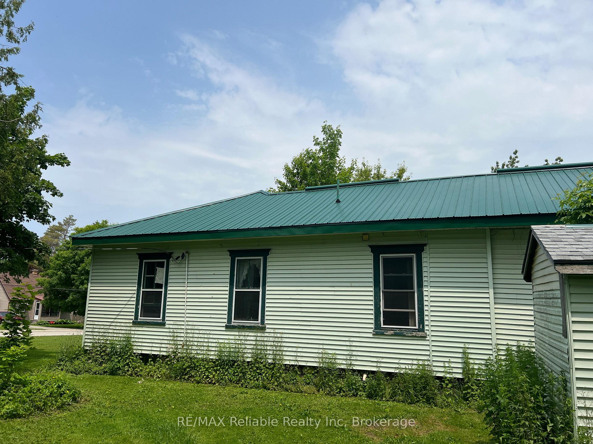 Photo 3 of 83 North Street S, Central Huron, Clinton — HOMEH