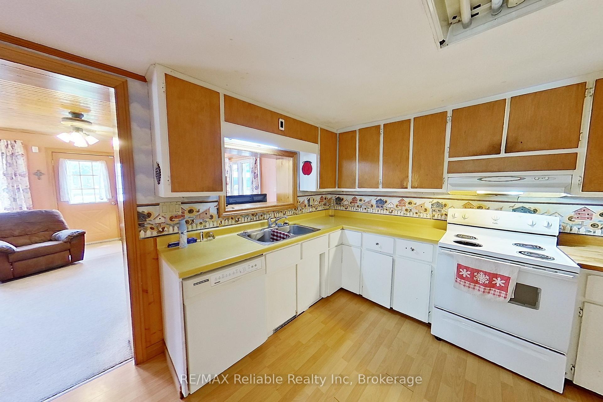 Photo 14 of 83 North Street S, Central Huron, Clinton — HOMEH