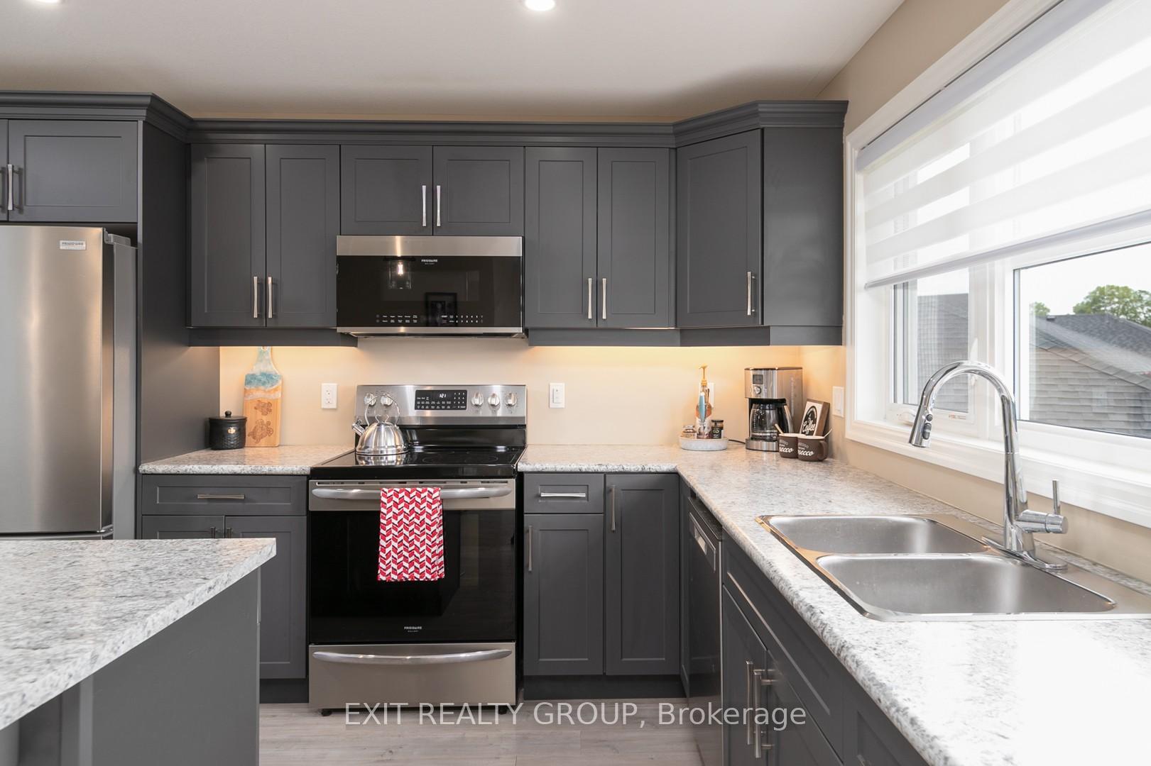 Photo 12 of 37 Caleb Crescent, Quinte West, Sidney Ward — HOMEH