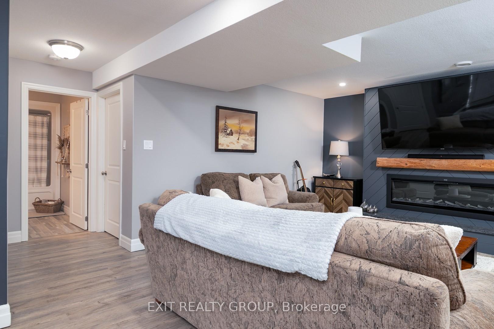 Photo 28 of 37 Caleb Crescent, Quinte West, Sidney Ward — HOMEH