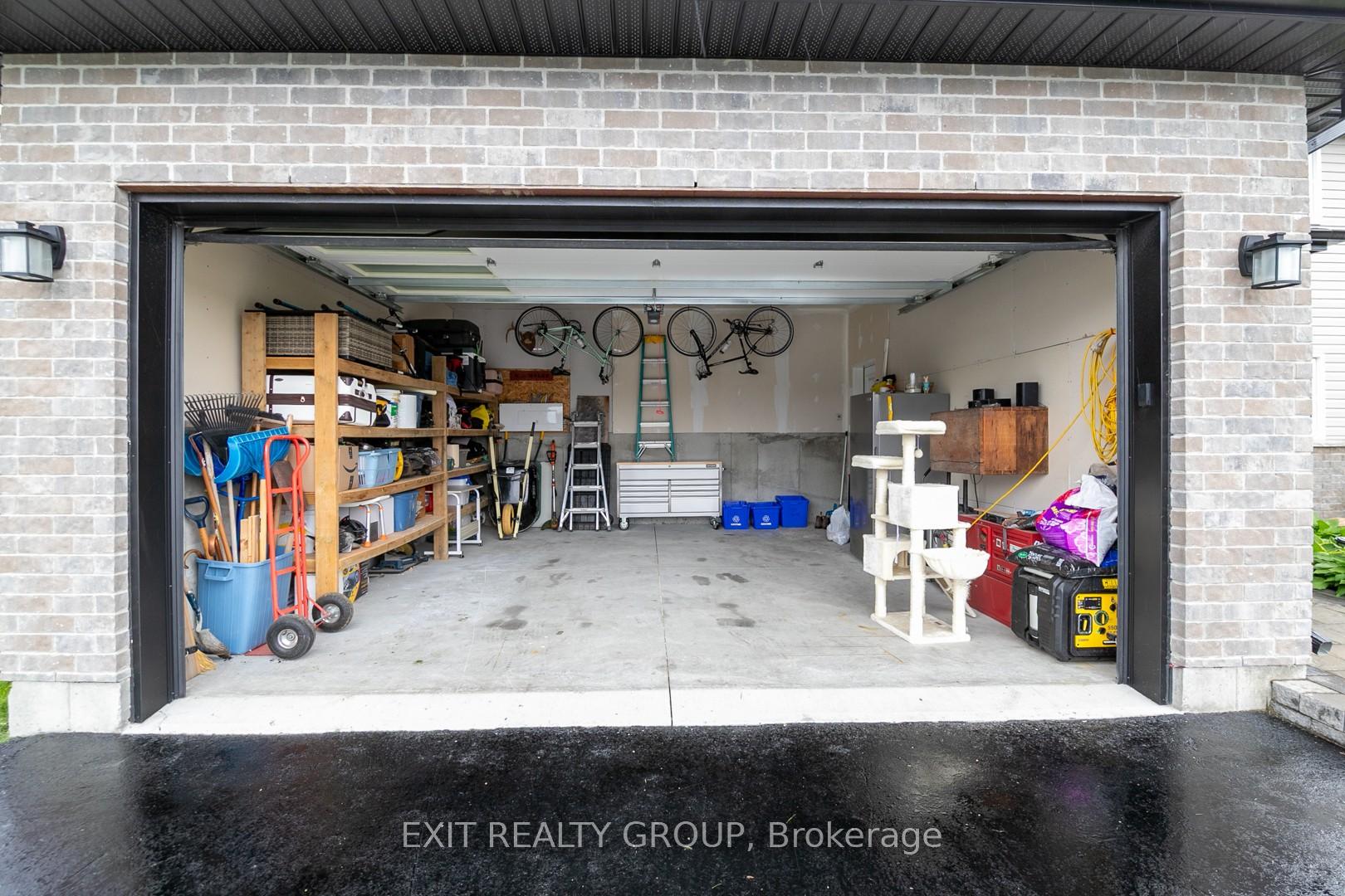 Photo 35 of 37 Caleb Crescent, Quinte West, Sidney Ward — HOMEH