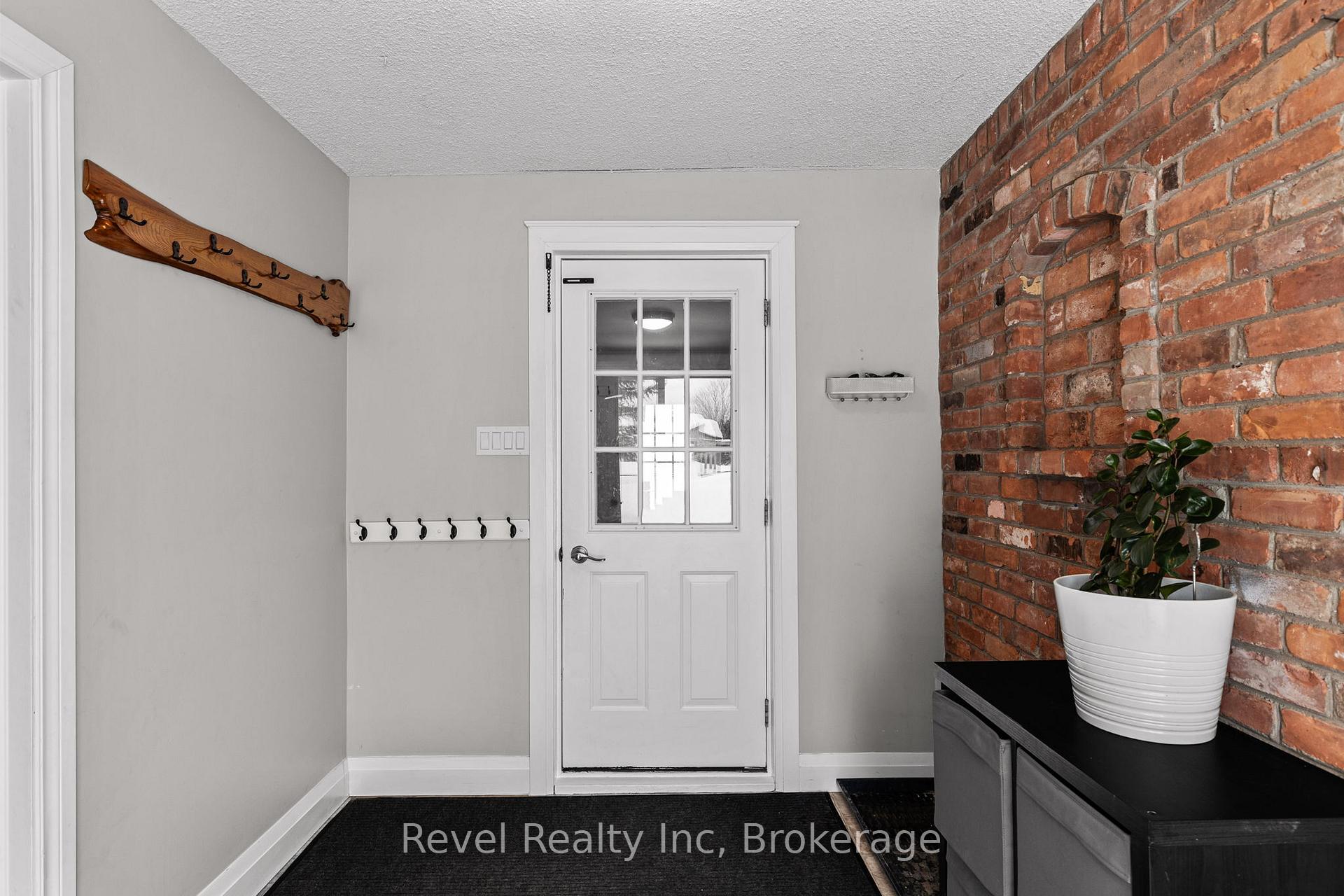Photo 29 of 21 John Street, Springwater, Elmvale — HOMEH