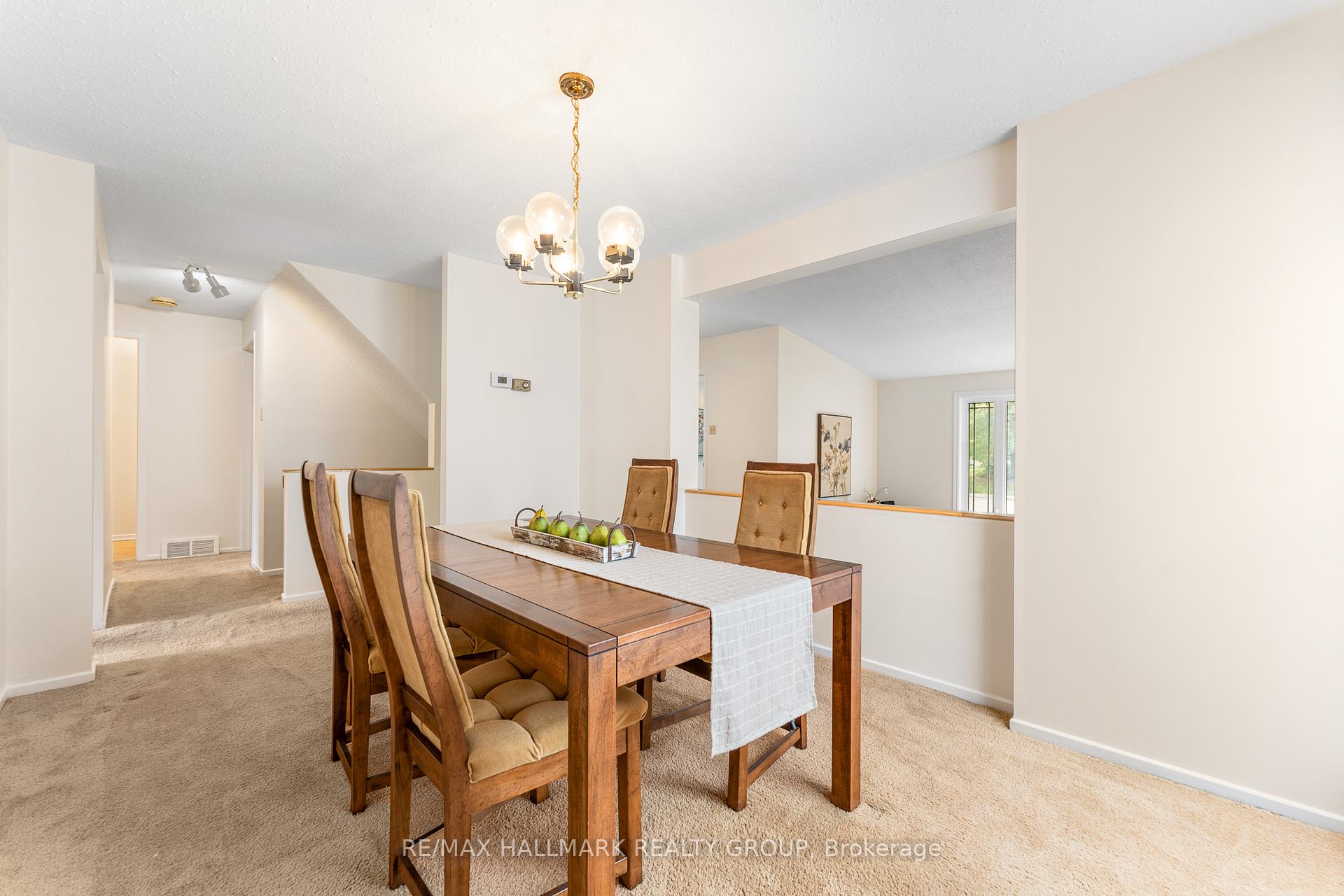 Photo 20 of 1075 Avignon Court, Ottawa, Orleans Wood — HOMEH
