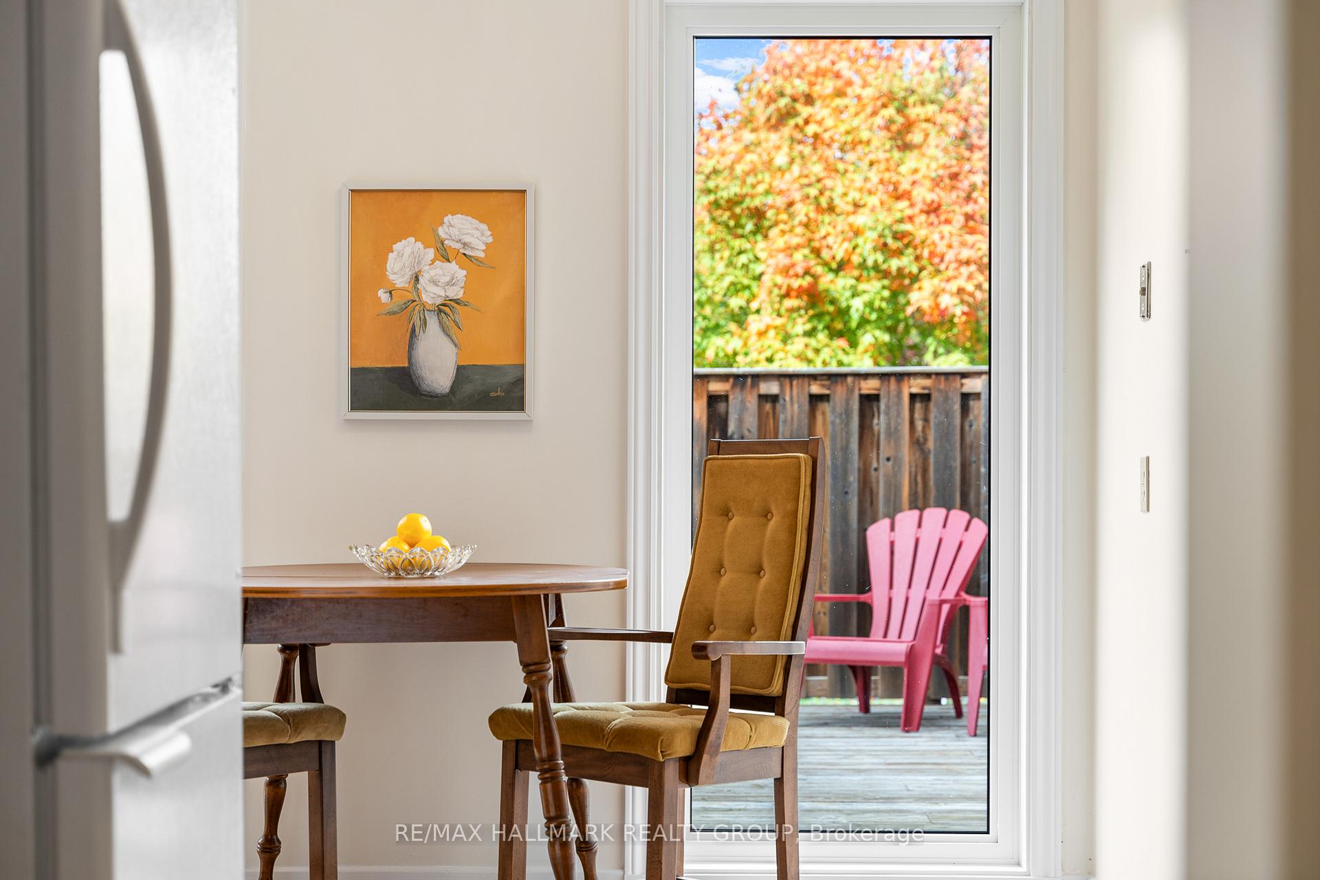 Photo 6 of 1075 Avignon Court, Ottawa, Orleans Wood — HOMEH
