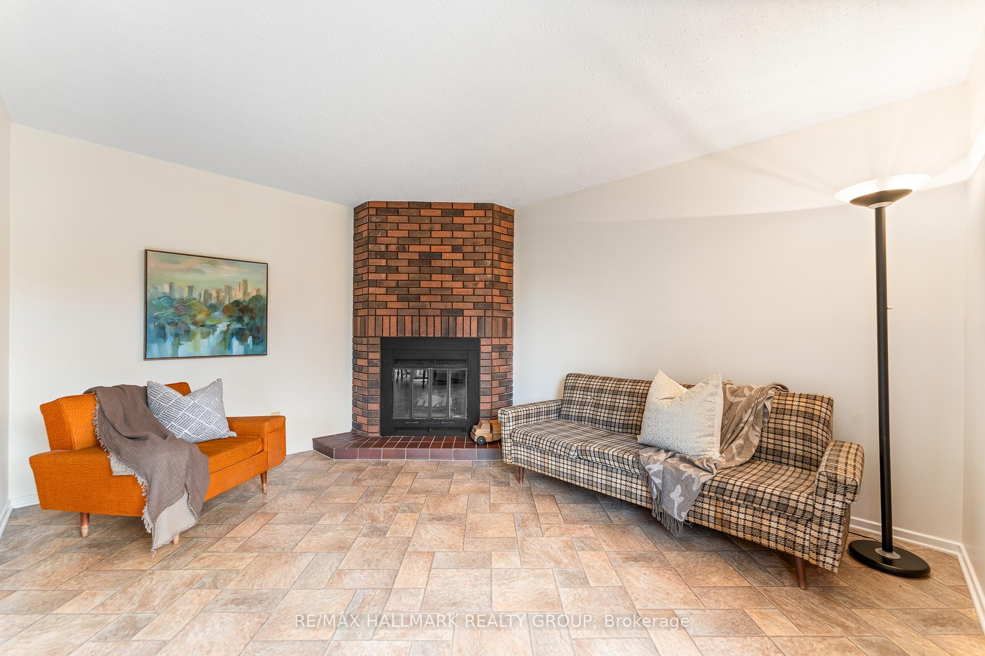 Photo 23 of 1075 Avignon Court, Ottawa, Orleans Wood — HOMEH