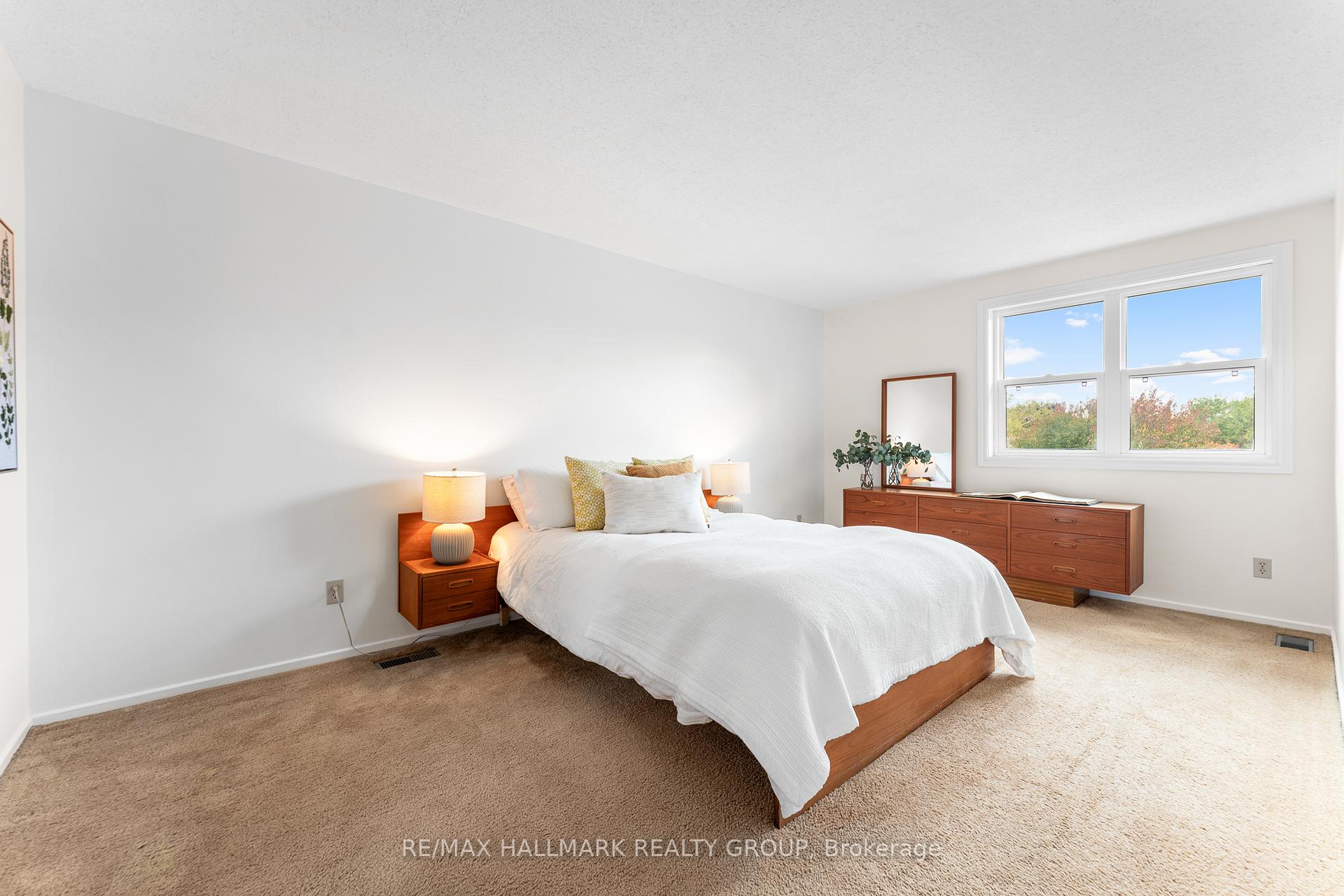 Photo 11 of 1075 Avignon Court, Ottawa, Orleans Wood — HOMEH